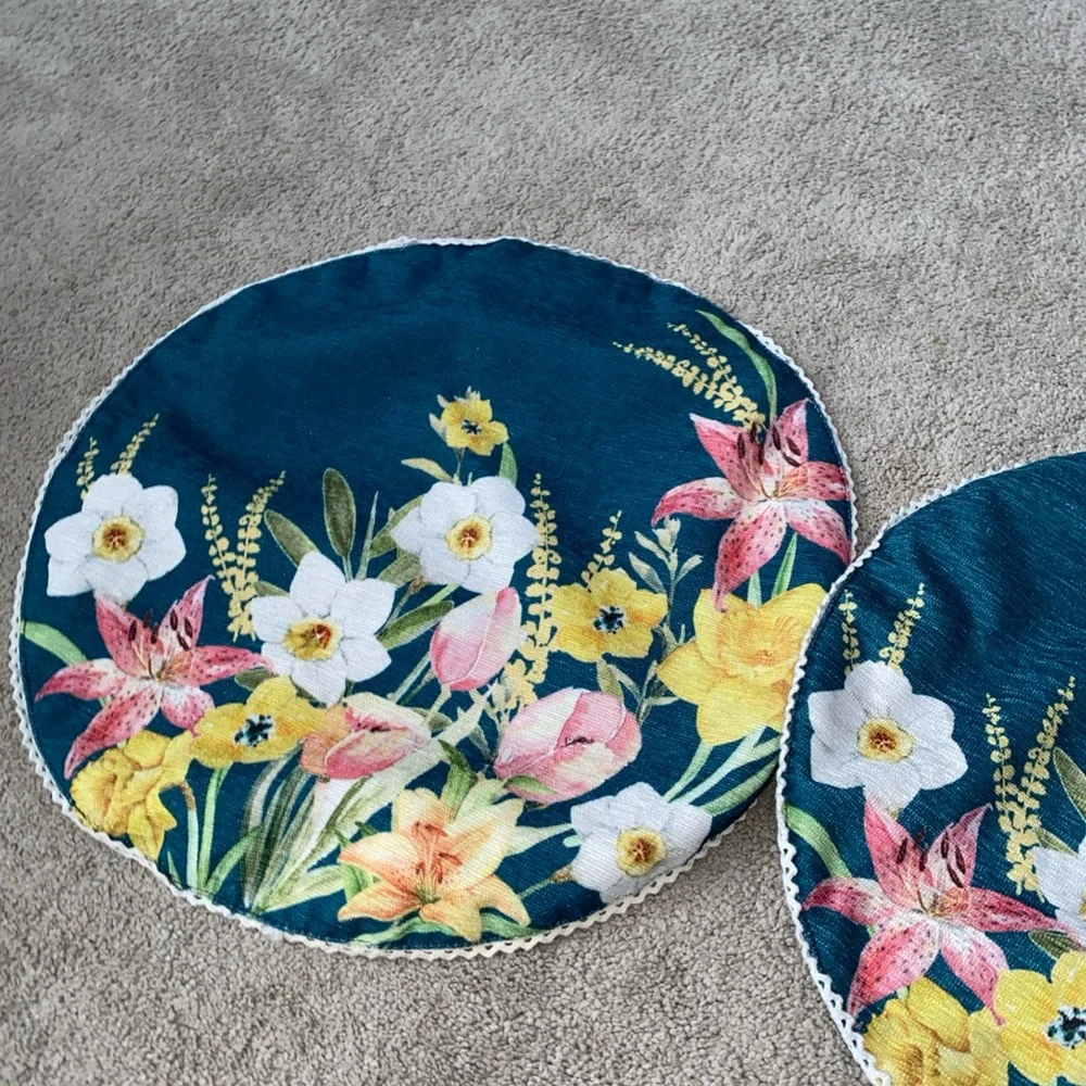 Shabby Chic‎ Round Floral Cloth Placemats Set (2)